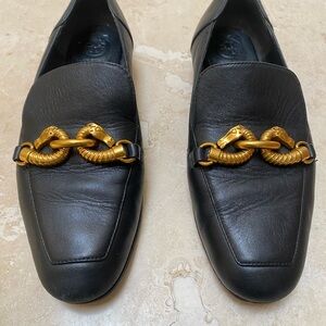Tory Burch Jessa Black Loafer flat with brass buckle - Size 6